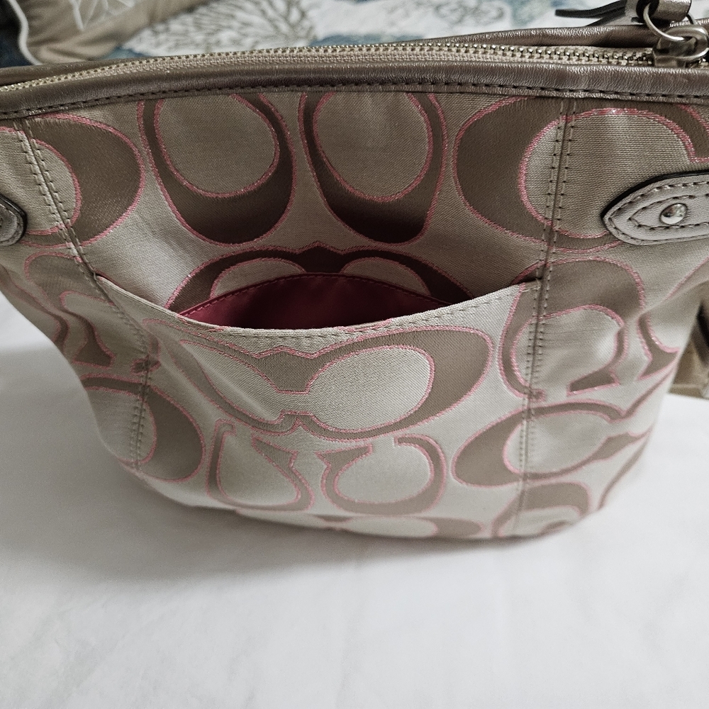 Coach Handbag - Picture 4 of 6